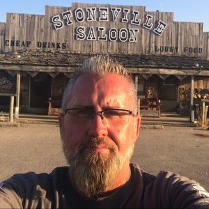 Meet your Posher, Larry